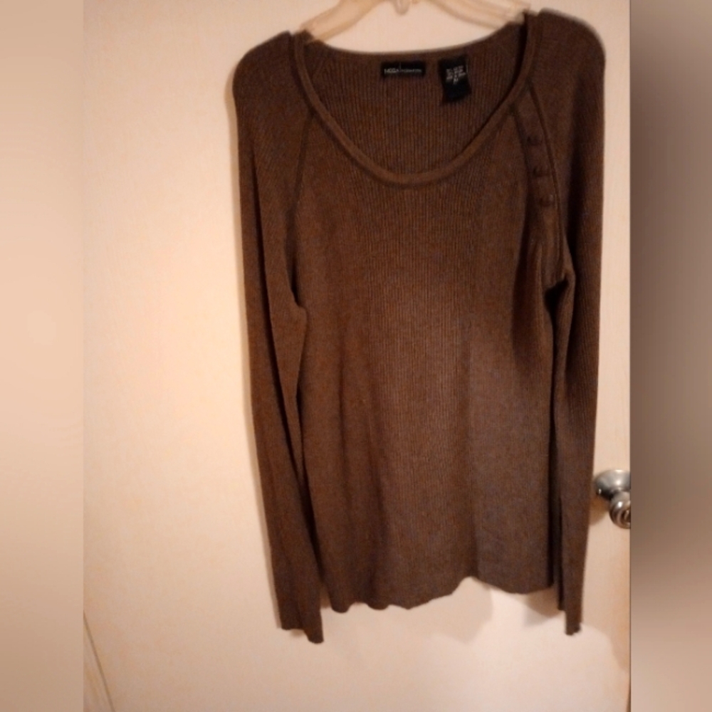 Moda International long sleeve